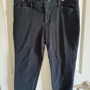 Old Navy Pixie Mid-Rise Pants in Black